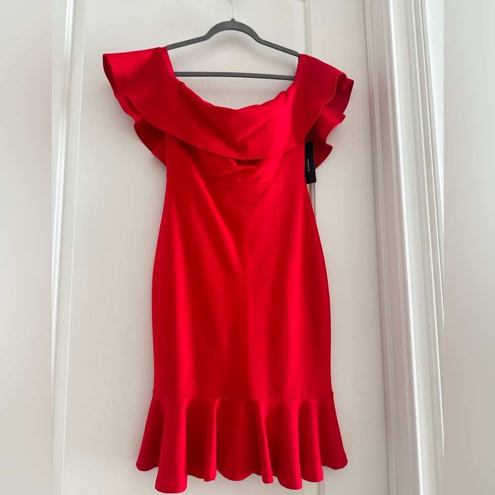 Lulus red off the shoulder dress with back zipper Size M